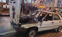 Amasya’da otomobil alev alev yandı
