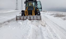 Yozgat'ta karla mücadele: Mahsur kalan araçlar kurtarıldı!