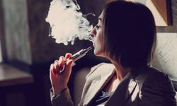 Elektronik sigara kullanan kadınlar dikkat: Geleceğiniz tehlikede!