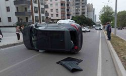 Korkutan kaza: İki otomobil çarpıştı: 2 yaralı!