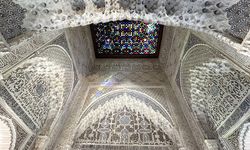 Granada'daki El-Hamra Sarayı: Endülüs'ün ihtişamını yansıtan bir anıt