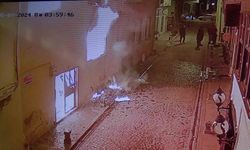 Yanan asırlık konaktaki patlama anı kamerada: 1 kişi hayatını kaybetti