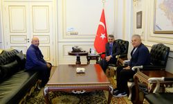Yozgat TUSAŞ şehidinin babası Vali'nin makamında!