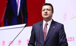 Mahmut Arıkan kimdir? Nereli ve kaç yaşında? Babası kim? Ne iş yapıyor? Evli mi? Eşi ne ne iş yapıyor? Hangi partiden?