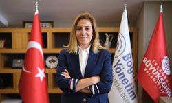 Sosyal medya paylaşımlarıyla gündemde: Merve Öztopaloğlu kimdir?