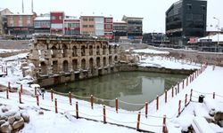 Görenleri hayran bıraktı... Roma Hamamı beyaza büründü!