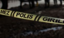 Kaskla kamufle olmaya çalışan hırsız park halindeki motosikleti çaldı