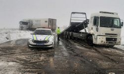 Yozgat’ta yoğun kar yağışı hayatı olumsuz etkiledi
