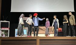 Yozgat'ta tiyatro gösterisi ilgi gördü