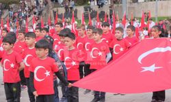 Yozgat’ta 23 Nisan coşkusu Cumhuriyet Meydanı’nı sardı