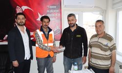 Yozgat’ta sokakta bulduğu poşet dolu parayı sahibine teslim etti!