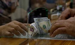 Dövizde tansiyon yükseldi... Güne hareketli başladı!