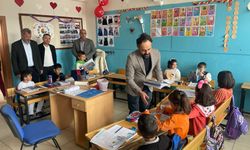 AK Parti Merkez İlçe Başkanı Gün'den öğrencilere anlamlı destek
