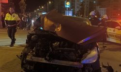 Çaldığı 2 araç ile 7 araca çarparak 5 kişiyi yaralayan zanlı yakalandı