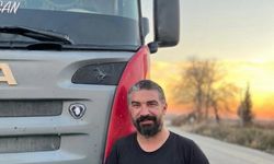 Tır devrildi: 2 ölü!