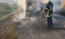 Seyir halindeki beton mikseri alev alev yandı