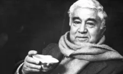 Aziz Nesin kimdir? Kariyer hayatı? Neden öldü? Eserleri?