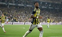 Fenerbahçe-Feyenoord karşılaşmasında Jhon Duran oyundan çıktı!