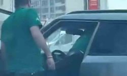 Trafik kazası sonrası çıkan kavga kamerada