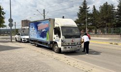 Kamyonun çarptığı 9 yaşındaki çocuk ağır yaralandı