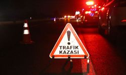Traktörü durdurmak isterken altında kalarak can verdi