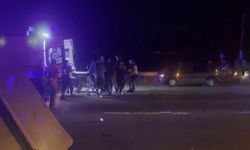 Kavşakta iki otomobil çarpıştı: 9 yaralı