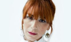 Burcu Tatlıses kimdir? İbrahim Tatlıses'in kızı mı? Babası kimdir? Senden öğrendim kim yazdı? Kaç yaşıda, nereli?