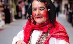 Sultan Özcan (Kırmızılı Kadın) kimdir? Sultan Özcan kaç yaşında vefat etti, hayat hikayesi nedir?