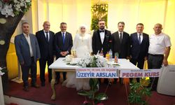 Vali Özkan, Yılmaz ve Selçuk ailelerinin mutluluğuna ortak oldu