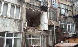 Deprem paniği yaşatan olay: Binanın duvarı çöktü