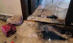 Eski sevgilisine sinirlenince daire kapısını yaktı