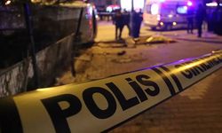Cadde ortasında kanlı kavga! 1 yaralı