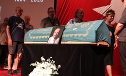 Türk Tiyatrosunun Usta ismi Can Kolukısa toprağa verildi