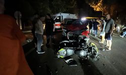 SUV araç ile motosiklet kafa kafaya çarpıştı: 1 yaralı