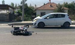 Otomobil motosiklete çarptı: Sürücü ağır yaralandı