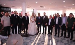 AK Parti teşkilatı düğün töreninde Atalay ve Çelik ailelerinin mutluluğuna ortak oldu
