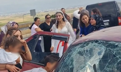 Düğün konvoyunda feci kaza: 2 kişi hayatını kaybetti, 4 yaralı