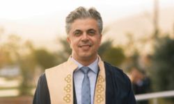 Prof. Dr. Ufuk Kuyrukluyıldız kimdir, kaç yaşında, nereli ve hangi görevlerde bulundu?