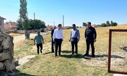 Sarıkaya Kaymakamı Demirkıran, köylerdeki yol çalışmalarını inceledi