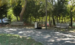 Cami önündeki parkta 62 yaşındaki adam ölü bulundu