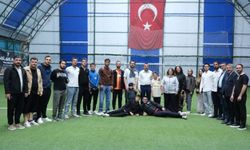 Yozgat’ta AK Parti teşkilatları halı saha maçında buluştu