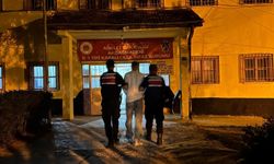 JASAT Akdağmadeni’nde aranan şahsı yakaladı