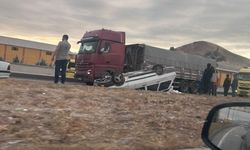 Çekici ile otomobil çarpıştı: 1 yaralı