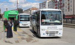 Emeklilerin ücretsiz otobüs kartında yaş şartı değişiyor
