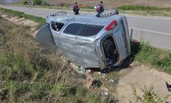 Kontrolden çıkan araç şarampole uçtu! 1 kişi yaralandı