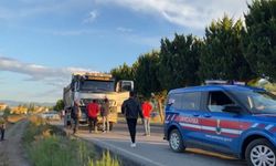 Seyir halindeki kamyona ateş açtılar! 1 yaralı