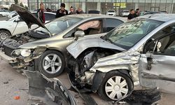 3 aracın karıştığı kazada 5 kişi yaralandı!