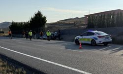 Yozgat'ta otomobil devrildi: 3 kişi yaralandı