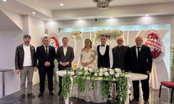 AK Parti Yozgat İl Başkanı Kandemir, Tahir ve Fadime çiftinin mutluluğuna ortak oldu