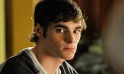 RJ Mitte kimdir? Nereli ve kaç yaşında? İntiyar mı etti? Öldü mü? Yaşıyor mu?